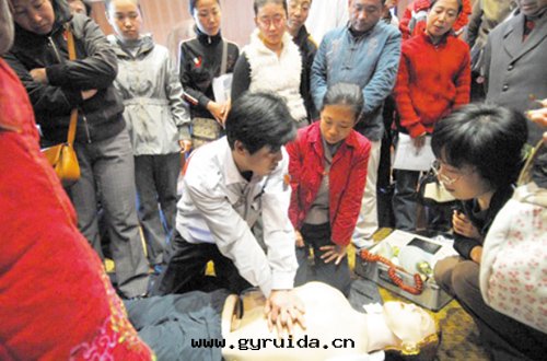 社區(qū)居(jū)民(mín)應(yìng)急急救培訓