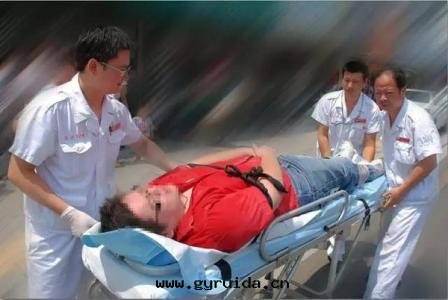 急救十多(duō)年的(de)“老(lǎo)司機(jī)分(fēn)享急救故事(shì)