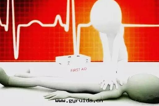 急救120!人(rén)生(shēng)第(dì)一(yī)次(cì)遭(zāo)遇心(xīn)髒驟停