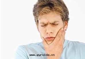 紅(hóng)立方牙(yá)痛日(rì)常自(zì)救處(chù)理(lǐ)方法(fǎ)