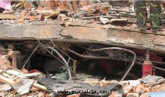 消防用(yòng)品加盟:遇震时(shí)切(qiè)莫驚慌 理(lǐ)性(xìng)逃生(shēng)