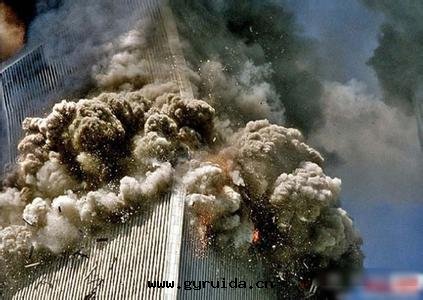 遇到(dào)恐怖襲擊我(wǒ)们(men)應(yìng)該怎麼(me)辦(bàn)