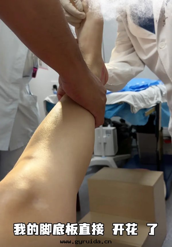 踩指壓板，小心(xīn)“血(xuè)淚(lèi)”後(hòu)果(guǒ)！盲目跟風(fēng)鍛炼反(fǎn)傷身(shēn)