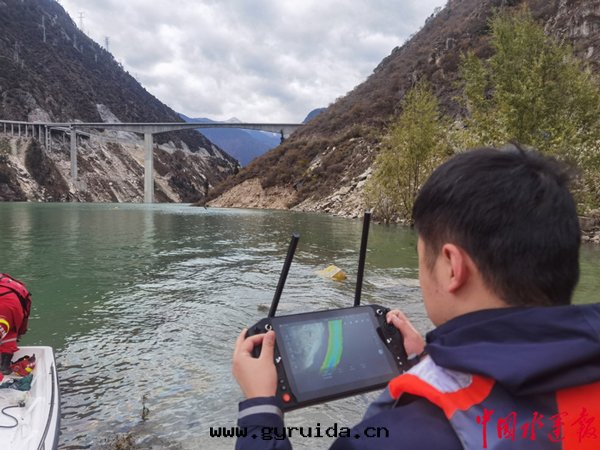 四(sì)川(chuān)紅(hóng)旗(qí)特(tè)大(dà)橋(qiáo)垮塌,长(cháng)江航道(dào)緊急馳援!