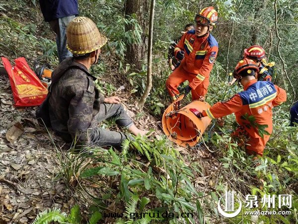 突發(fà)！砍樹(shù)工人(rén)山(shān)林(lín)遇險，消防火(huǒ)速營救，傷者(zhě)化(huà)險为(wèi)夷