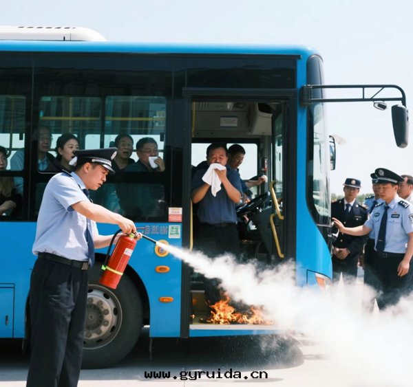 公(gōng)交應(yìng)急演練：守護出(chū)行安(ān)全(quán)，彰顯專業擔當