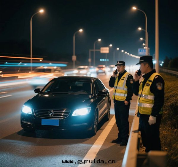 高(gāo)速行車安(ān)全(quán)必读(dú):應(yìng)急車道(dào)停留注意(yì)事(shì)項全(quán)知道(dào)