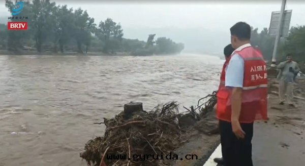 應(yìng)对(duì)特(tè)大(dà)暴雨(yǔ),北(běi)京(jīng)保險業在(zài)行動(dòng)!理(lǐ)賠绿色(sè)通(tòng)道(dào)已開(kāi)啟