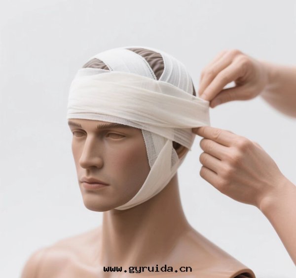 三(sān)角(jiǎo)巾(jīn)急救指南(nán)：全(quán)面、專業、實(shí)用(yòng)的(de)應(yìng)急包(bāo)紮技巧