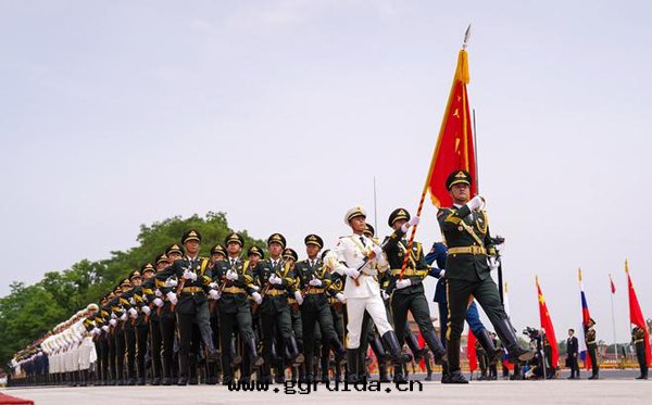 走(zǒu)近(jìn)九(jiǔ)三(sān)閱兵訓練场(chǎng) 感(gǎn)受中國(guó)排面與(yǔ)力量(liàng)