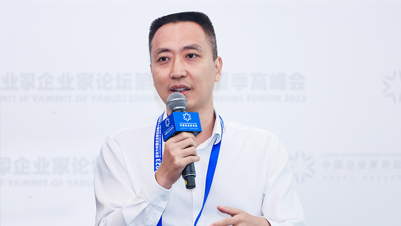 2023亞布力中國企業(yè)家論壇 | 奧比中光黃源浩：機器人行業(yè)或?qū)⒊蔀槿斯ぶ悄茏畲筝d體